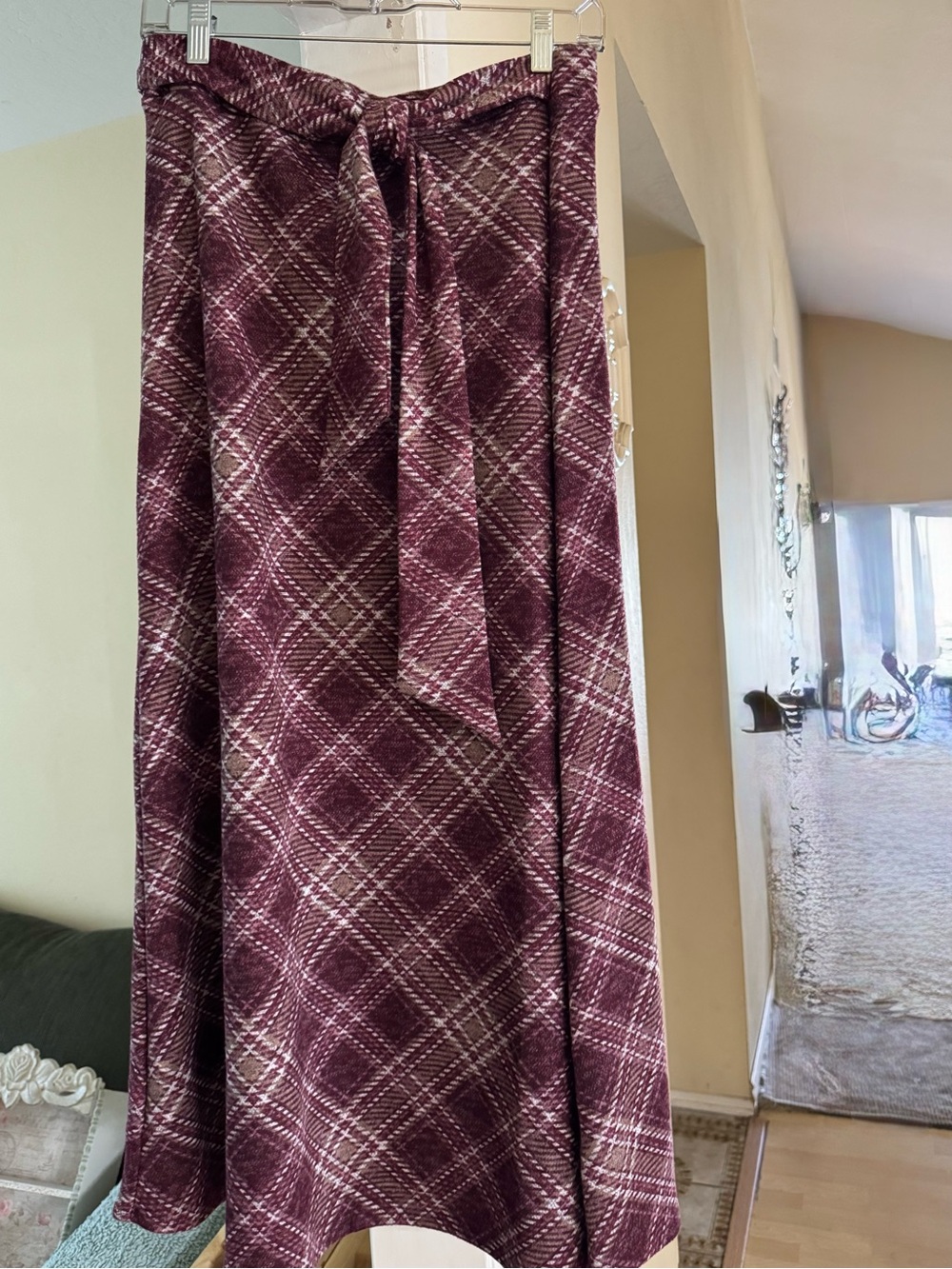 Women's Plaid Tie-Waist Midi Skirt in Burgundy